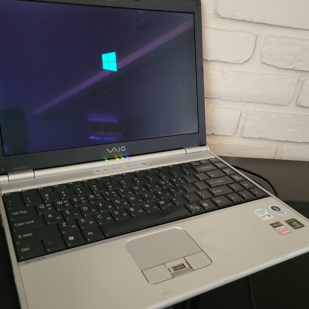 Sony VAIO PCG-6QYP Notebook Computer, Korean Version - Picture 10 of 15